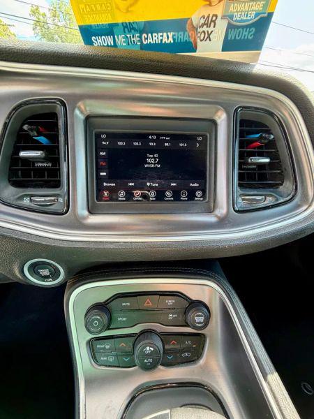2021 Dodge Challenger SXT