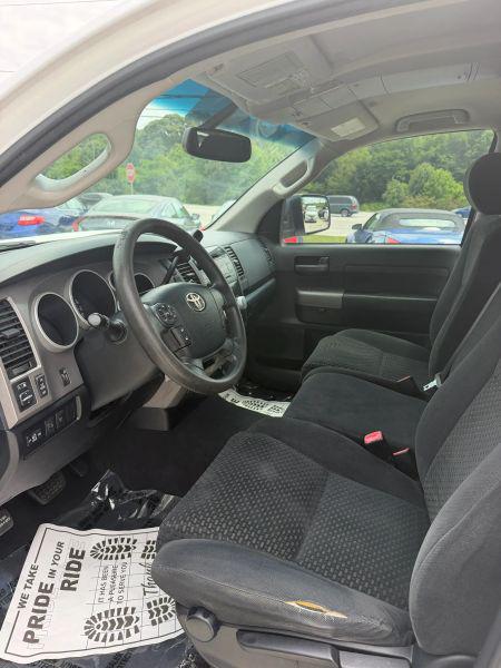 2012 Toyota Tundra Grade 5.7L V8