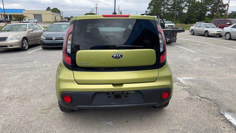 2017 Kia Soul Base