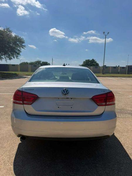 2015 Volkswagen Passat 1.8T Limited Edition