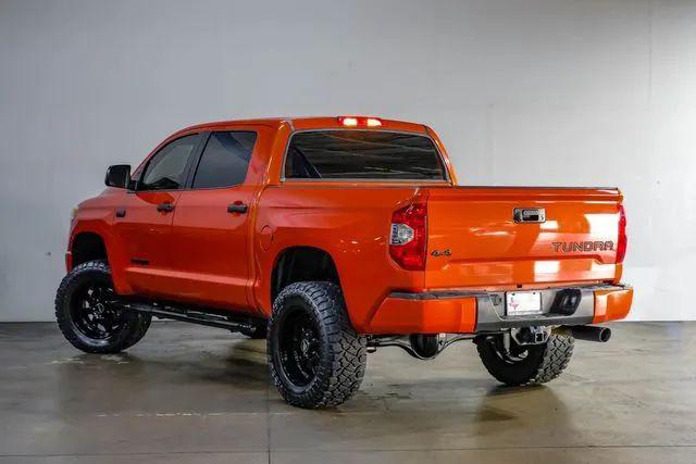 2017 Toyota Tundra SR5 5.7L V8