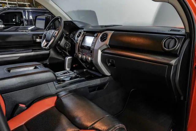 2017 Toyota Tundra SR5 5.7L V8
