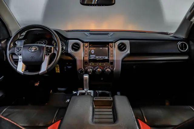 2017 Toyota Tundra SR5 5.7L V8