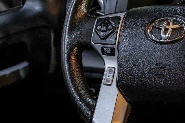2017 Toyota Tundra SR5 5.7L V8