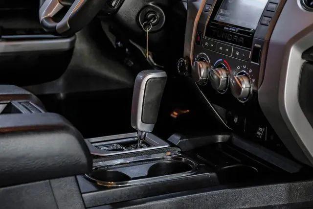 2017 Toyota Tundra SR5 5.7L V8