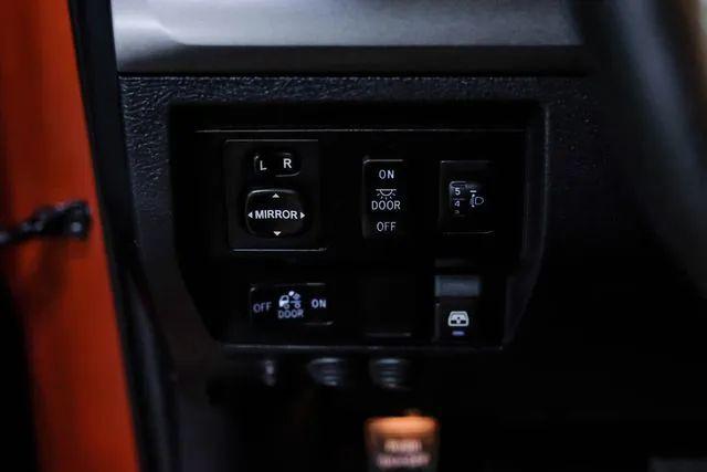 2017 Toyota Tundra SR5 5.7L V8