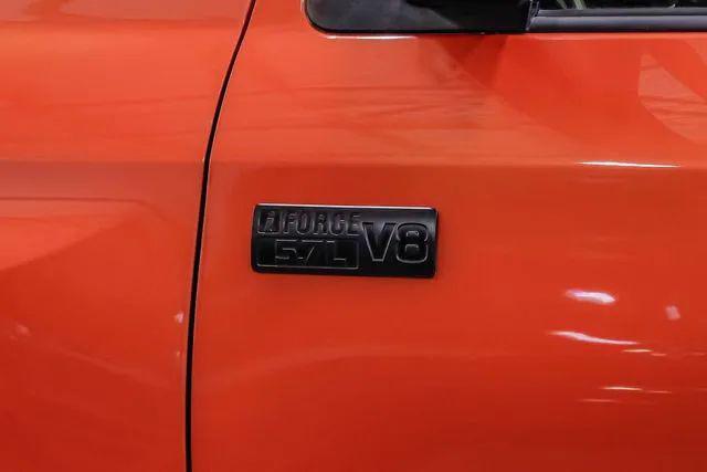 2017 Toyota Tundra SR5 5.7L V8