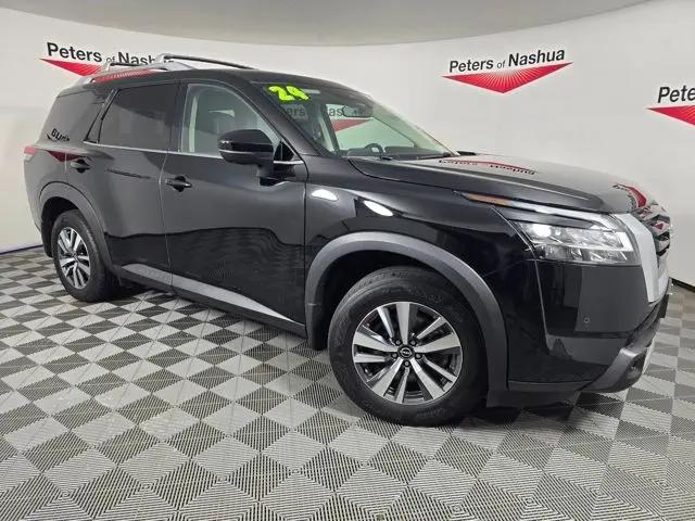 2024 Nissan Pathfinder SL 4WD for sale in Nashua, NH