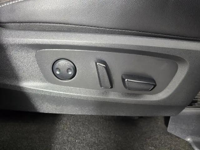 2024 Nissan Pathfinder SL 4WD
