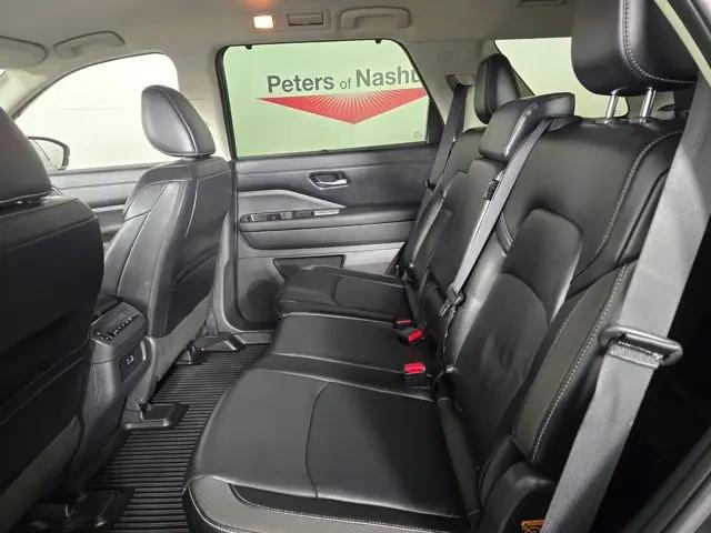 2024 Nissan Pathfinder SL 4WD