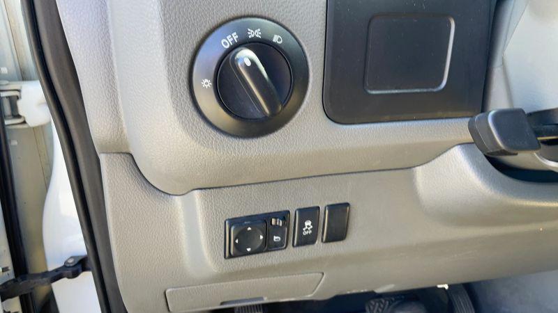 2020 Nissan 1500 SV Standard Roof V6