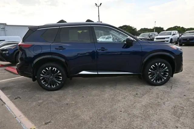2025 Nissan Rogue Platinum FWD