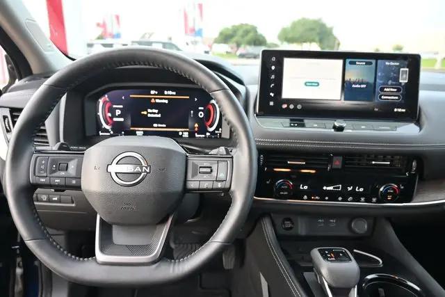 2025 Nissan Rogue Platinum FWD