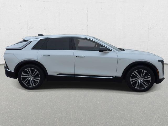 2024 Cadillac iQ Luxury w/1SD