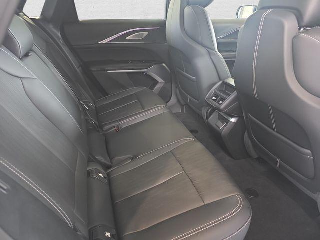 2024 Cadillac iQ Luxury w/1SD