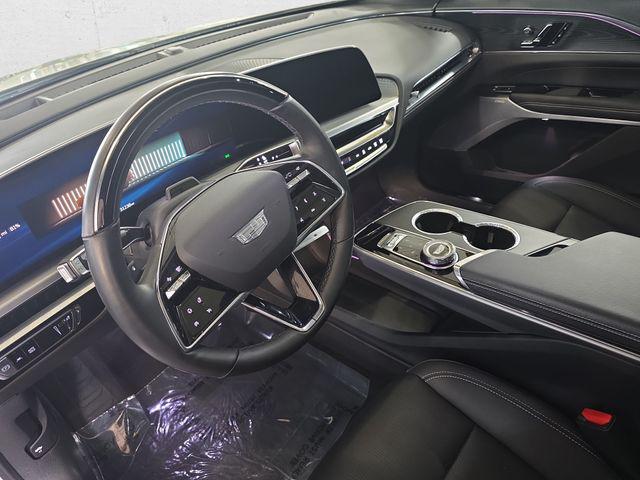 2024 Cadillac iQ Luxury w/1SD