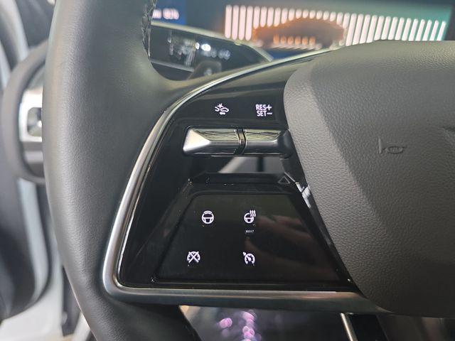 2024 Cadillac iQ Luxury w/1SD