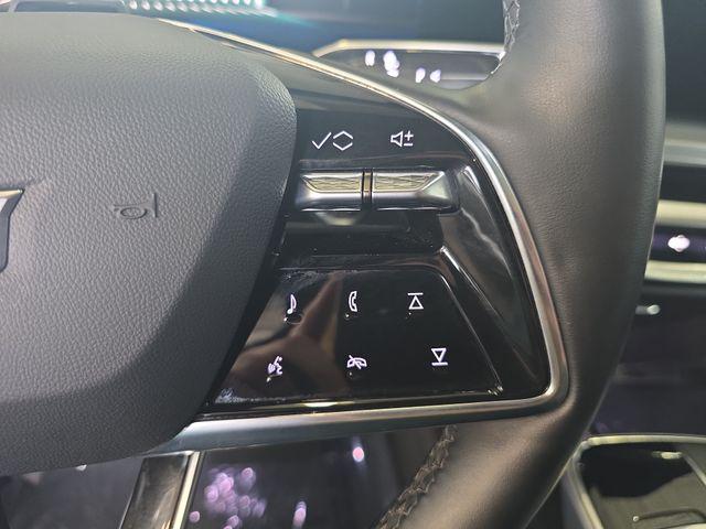 2024 Cadillac iQ Luxury w/1SD