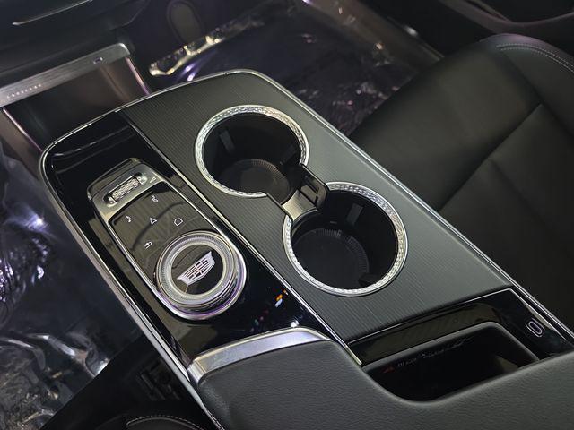 2024 Cadillac iQ Luxury w/1SD
