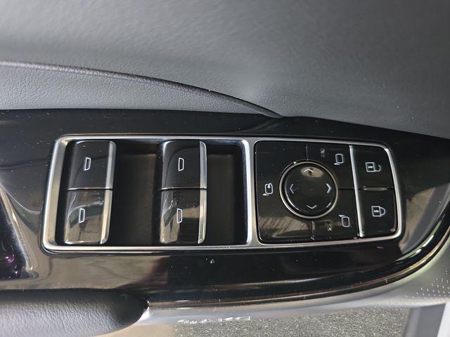 2024 Cadillac iQ Luxury w/1SD