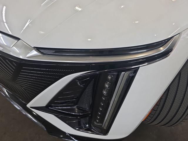2024 Cadillac iQ Luxury w/1SD
