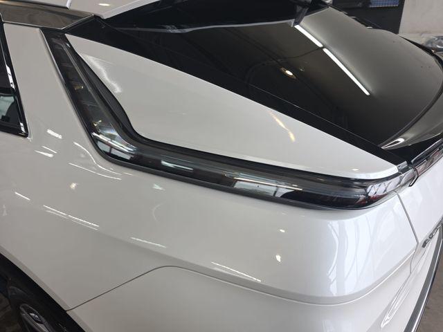 2024 Cadillac iQ Luxury w/1SD