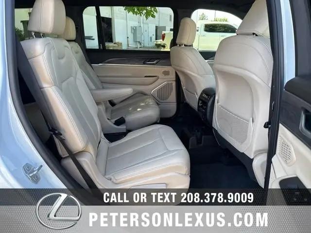 2025 Jeep Grand Cherokee L Limited 4x4
