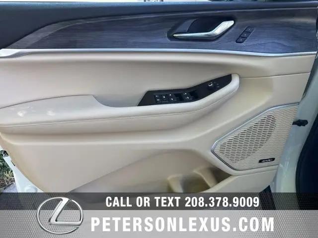 2025 Jeep Grand Cherokee L Limited 4x4