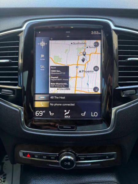 2016 Volvo XC90 T6 Momentum
