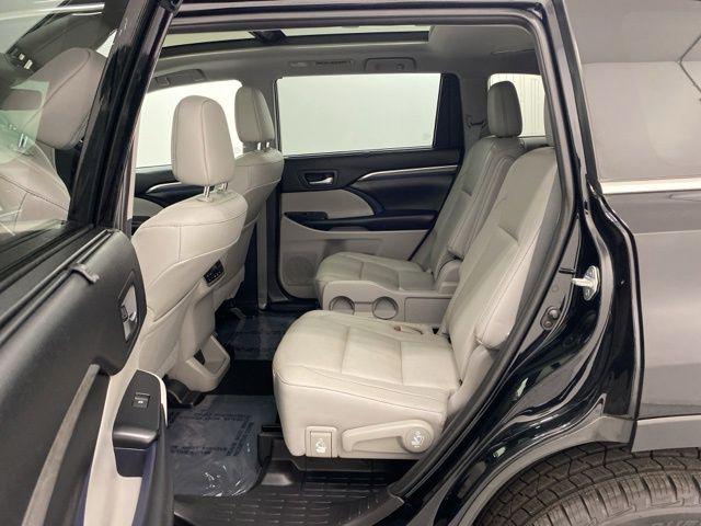 2019 Toyota Highlander Limited Platinum - Photo 28