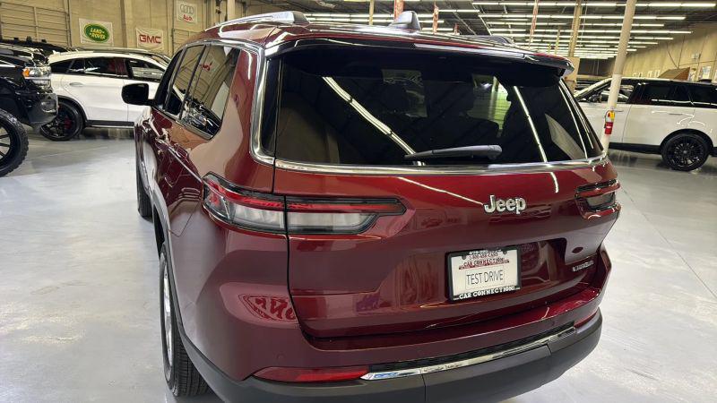 2023 Jeep Grand Cherokee L Laredo 4x2