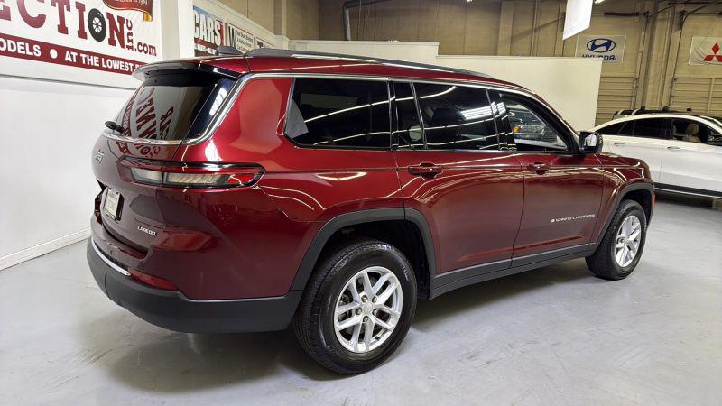 2023 Jeep Grand Cherokee L Laredo 4x2