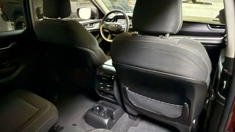 2023 Jeep Grand Cherokee L Laredo 4x2