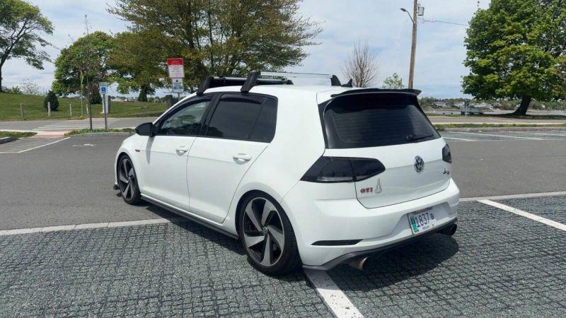 2019 Volkswagen Golf GTI 2.0T SE