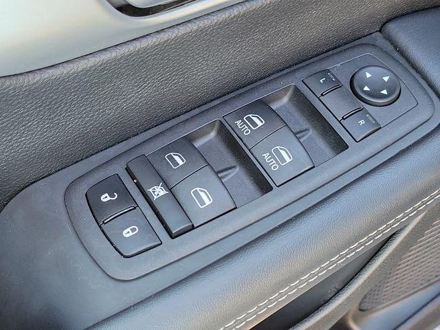 2023 Chrysler Pacifica Touring