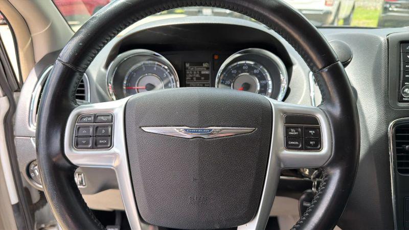 2014 Chrysler Town & Country Touring