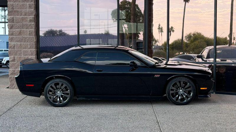 2014 Dodge Challenger SRT8 Core