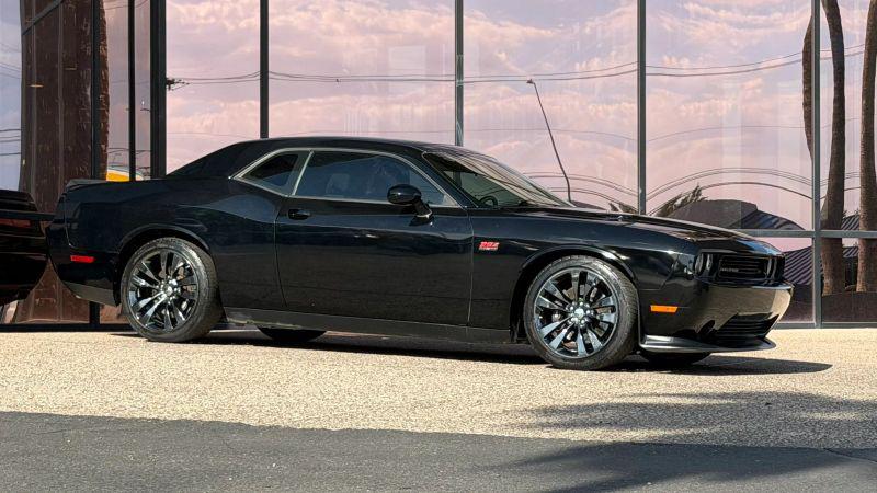 2014 Dodge Challenger SRT8 Core