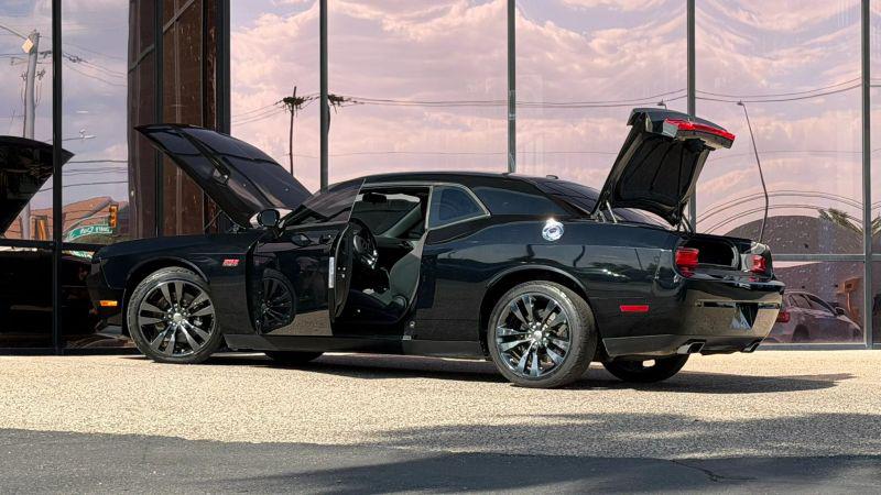 2014 Dodge Challenger SRT8 Core