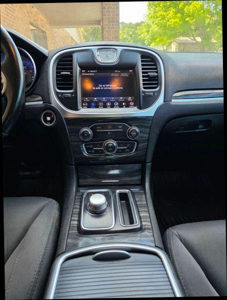 2018 Chrysler 300 Touring