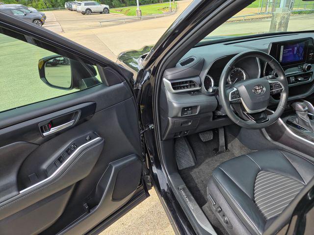 2023 Toyota Highlander XSE