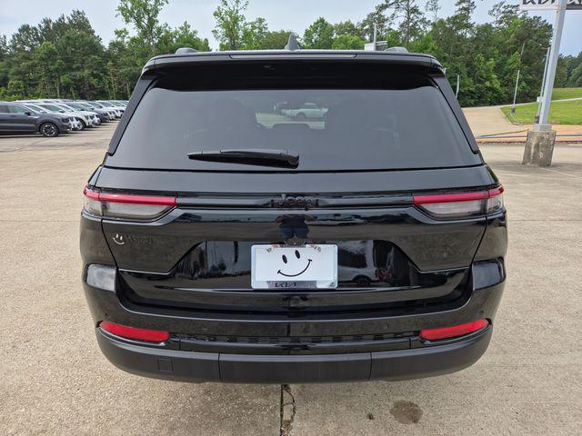 2025 Jeep Grand Cherokee Altitude X 4x2