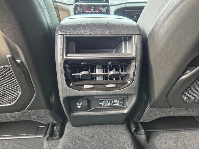 2025 Jeep Grand Cherokee Altitude X 4x2