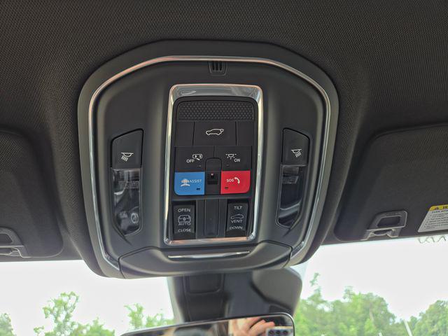 2025 Jeep Grand Cherokee Altitude X 4x2