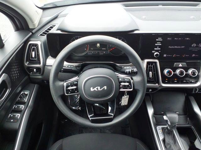 2022 Kia Sorento LX