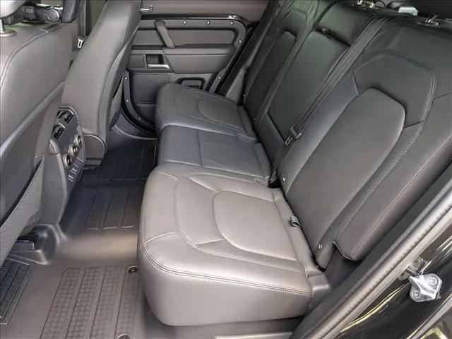 2026 Land Rover Defender P400 X-Dynamic SE
