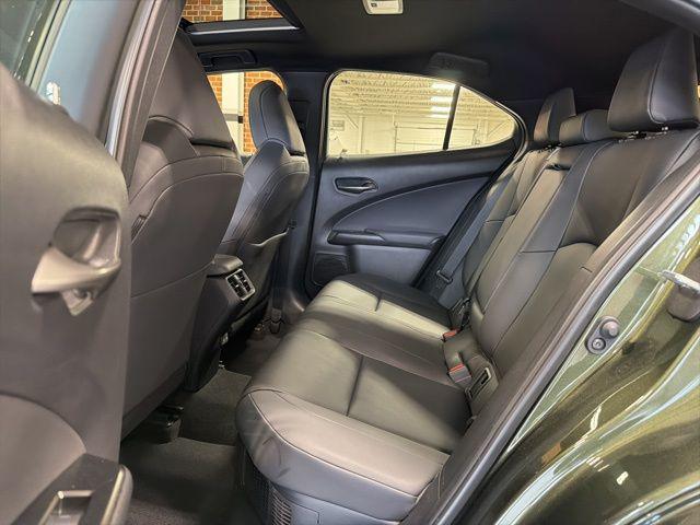 2025 Lexus 300 Premium