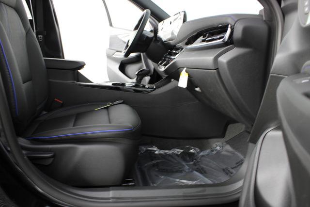 2026 Buick NV Sport Touring FWD