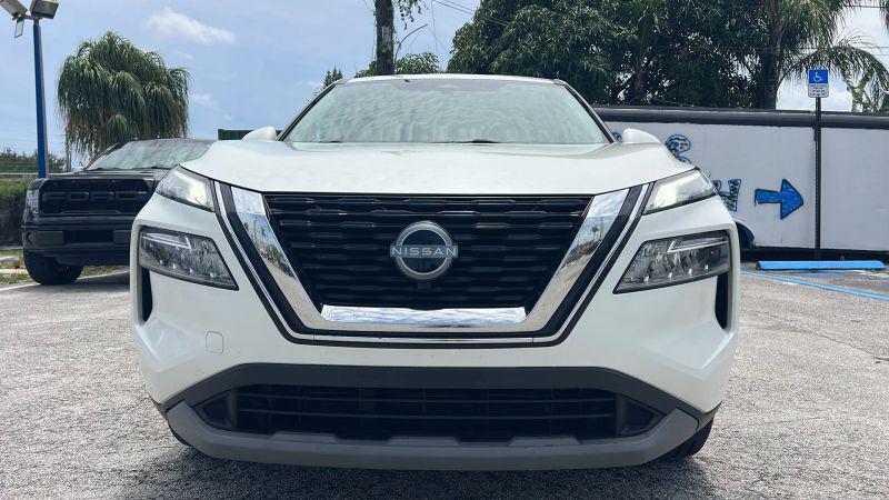 2022 Nissan Rogue SV FWD
