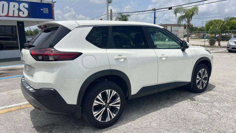 2022 Nissan Rogue SV FWD